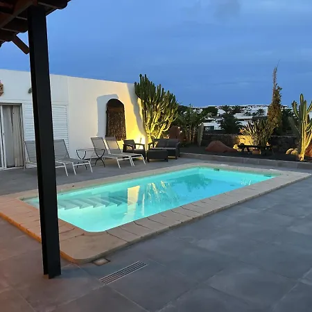 Patos Плайя-Бланка