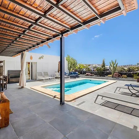 Вілла Patos Плайя-Бланка